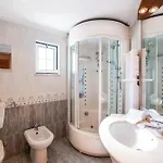 Vila Casa Vela Palace *