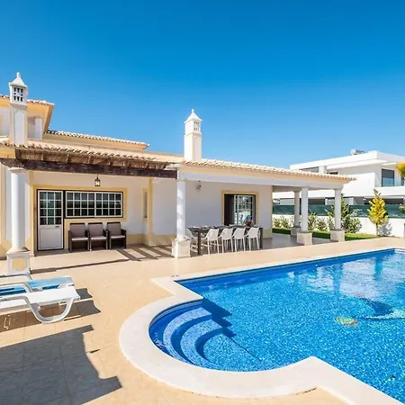 Willa Casa Vela Palace *